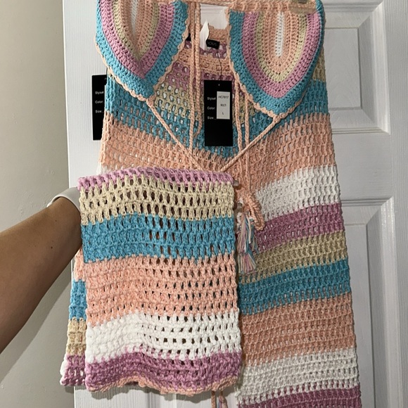 Dippin Daisy’s Rainbow Crochet Set (Pants & halter) - Picture 5 of 9